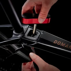 Trek Domane SL 5 Gen 4 Deep Smoke 22 Trek Domane SL 5 Gen 4 Deep Smoke -Vélos de Route Soldes DomaneSL5 23 36149 A Alt7