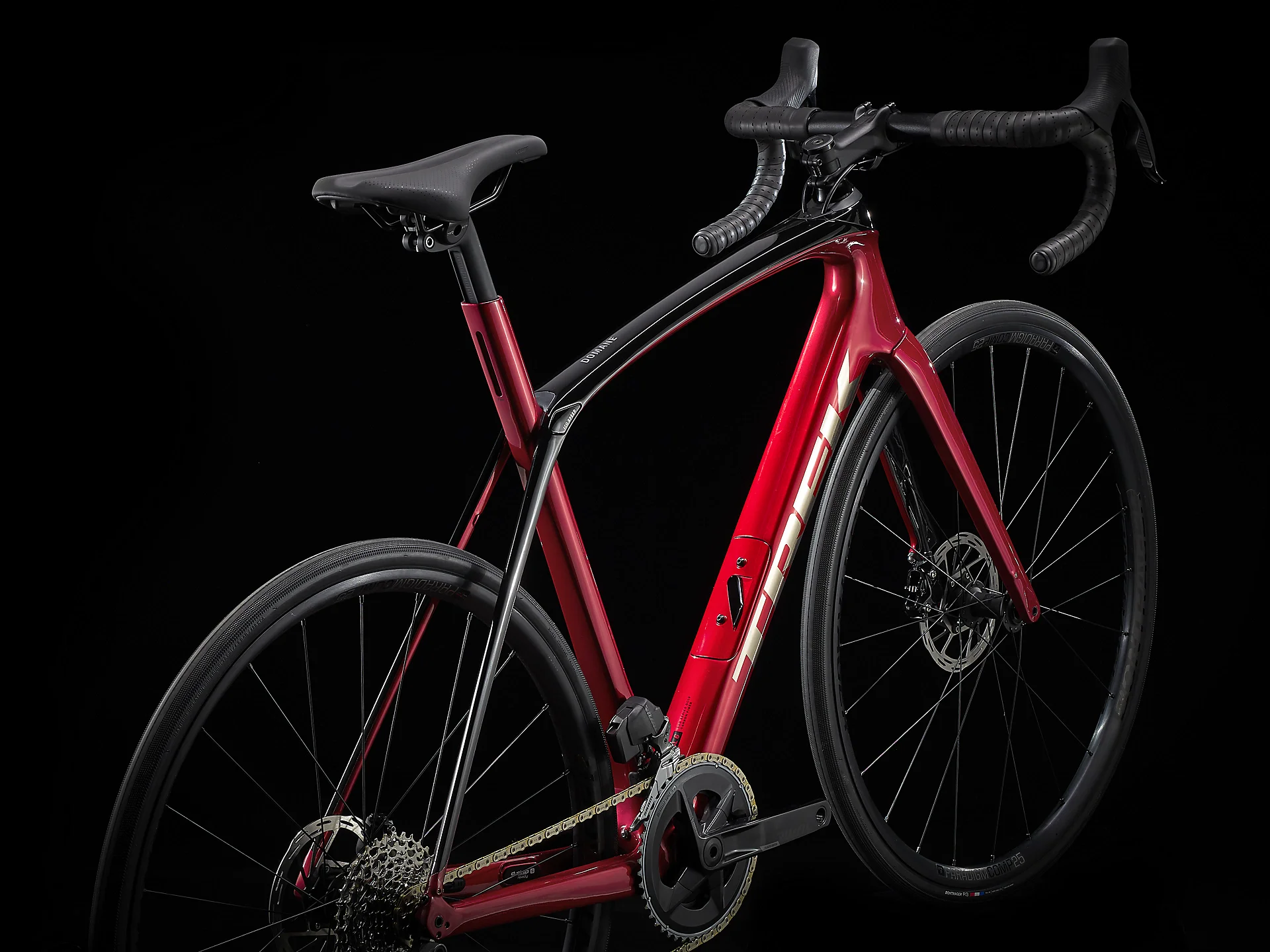 Domane SL 6 ETap Crimson/Trek Black 3 Domane SL 6 ETap Crimson/Trek Black – Image 3