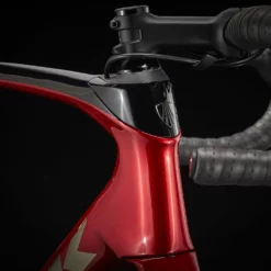 Domane SL 6 ETap Crimson/Trek Black 16 Domane SL 6 ETap Crimson/Trek Black -Vélos de Route Soldes DomaneSL6eTap 22 35028 A Alt40pcH7jlXOyLGK