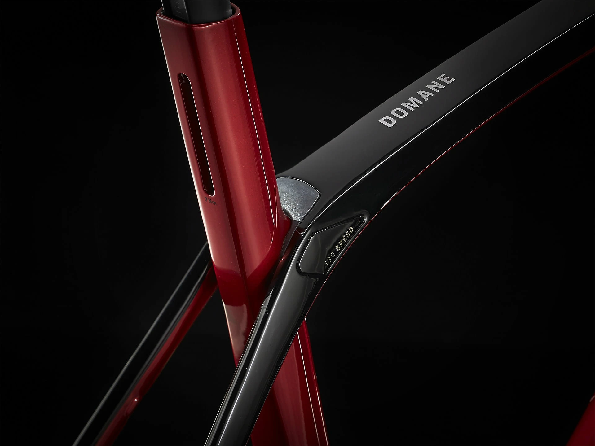 Domane SL 6 ETap Crimson/Trek Black 7 Domane SL 6 ETap Crimson/Trek Black – Image 7