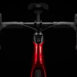 Domane SL 6 ETap Crimson/Trek Black 17 Domane SL 6 ETap Crimson/Trek Black -Vélos de Route Soldes DomaneSL6eTap 22 35028 A Alt6vuDrJKjRfFXCs