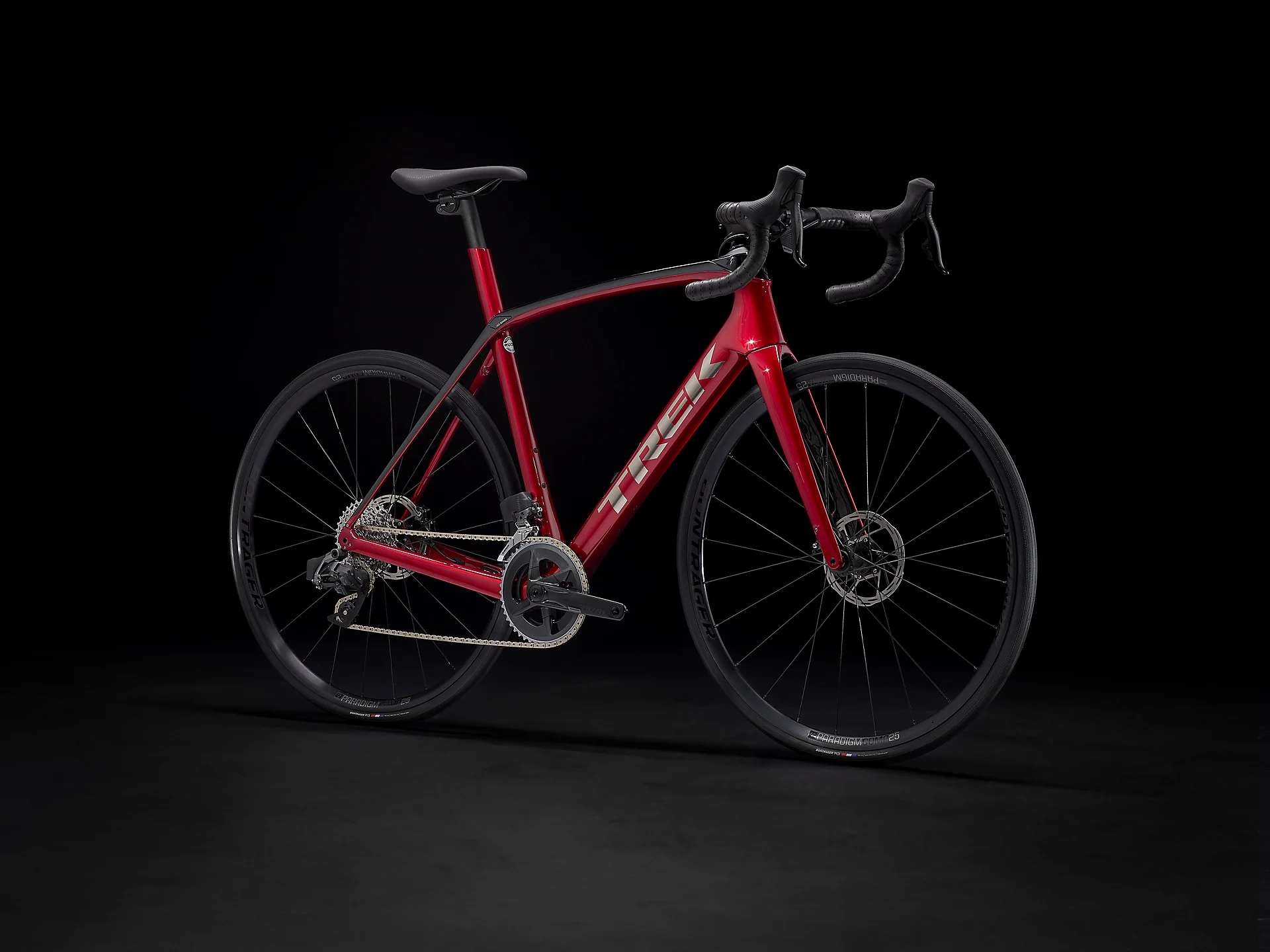 Domane SL 6 ETap Crimson/Trek Black 2 Domane SL 6 ETap Crimson/Trek Black – Image 2