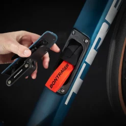 Domane SL 6 ETap Satin Dark Aquatic/Satin Trek Black 15 Domane SL 6 ETap Satin Dark Aquatic/Satin Trek Black -Vélos de Route Soldes DomaneSL6eTap 22 35028 B Alt3