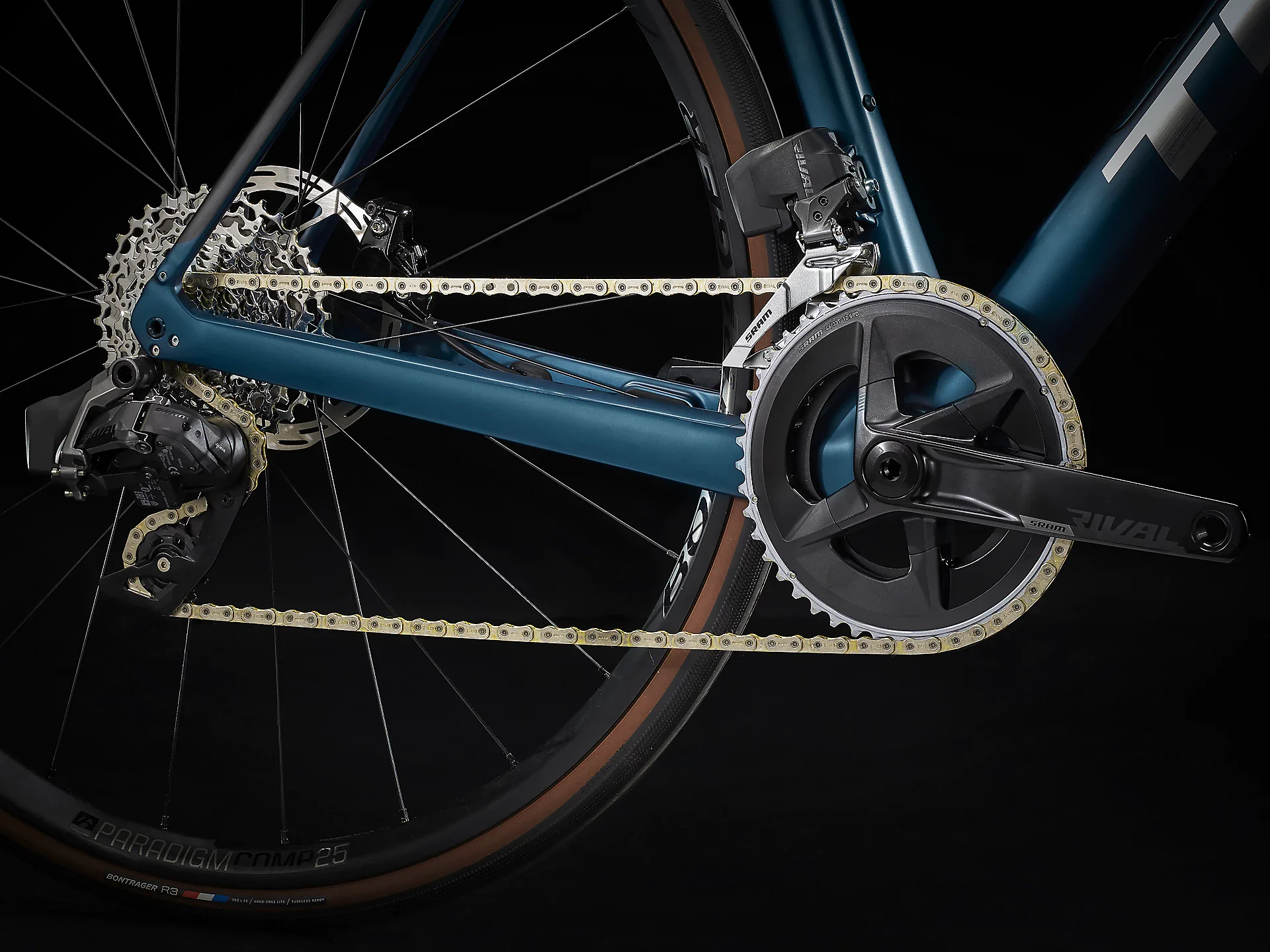 Domane SL 6 ETap Satin Dark Aquatic/Satin Trek Black 4 Domane SL 6 ETap Satin Dark Aquatic/Satin Trek Black – Image 4