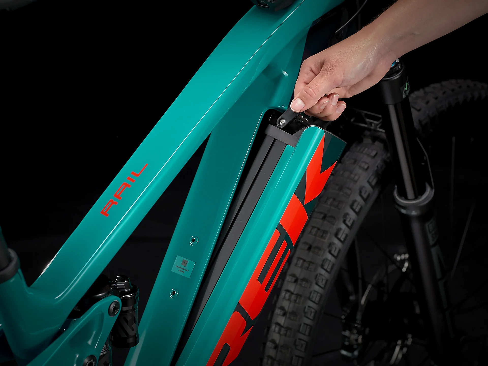 Trek Rail 9.8 XT Teal/Nautical Navy 5 Trek Rail 9.8 XT Teal/Nautical Navy – Image 5