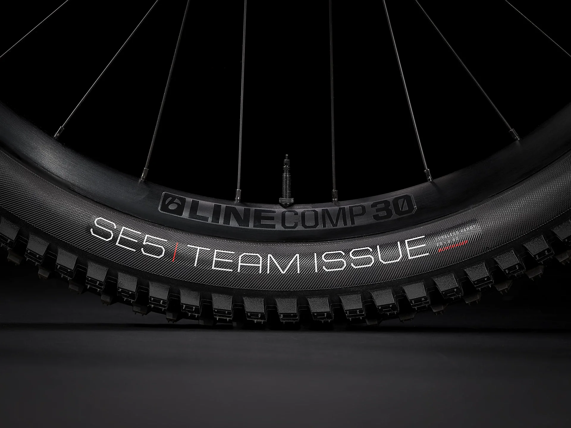 Trek Rail 9.8 XT Teal/Nautical Navy 11 Trek Rail 9.8 XT Teal/Nautical Navy – Image 11