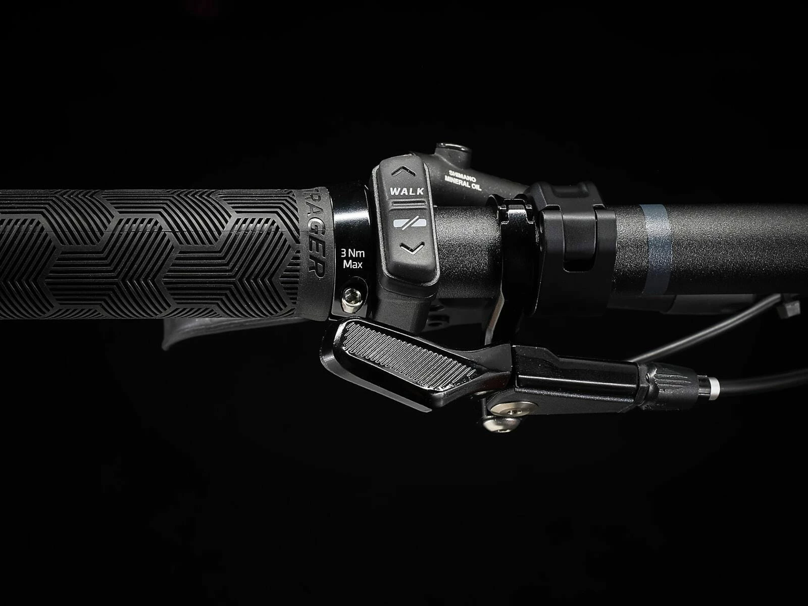 Trek Fuel EXe 9.5 Matte Dnister Black 5 Trek Fuel EXe 9.5 Matte Dnister Black – Image 5