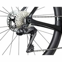 Cannondale SuperSix EVO Carbon Disc Ultegra Di2 Noir -Vélos de Route Soldes eca0fbb4 8b61 41a1 a4c9 e0fa5589a99b