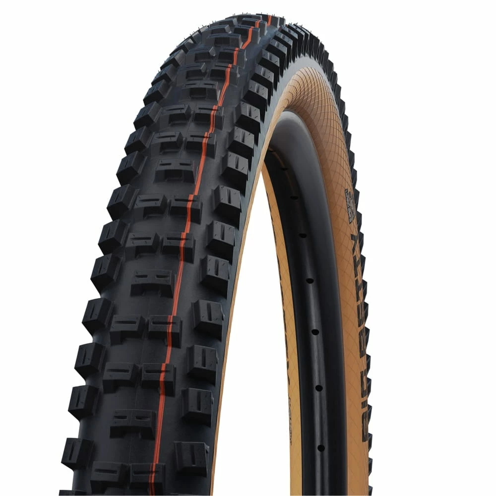 Schwalbe Big Betty 27.5x2.40 Inch - Super Gravity SnakeSkin Addix Soft - Peau Classique 1 Schwalbe Big Betty 27.5x2.40 Inch - Super Gravity SnakeSkin Addix Soft - Peau Classique